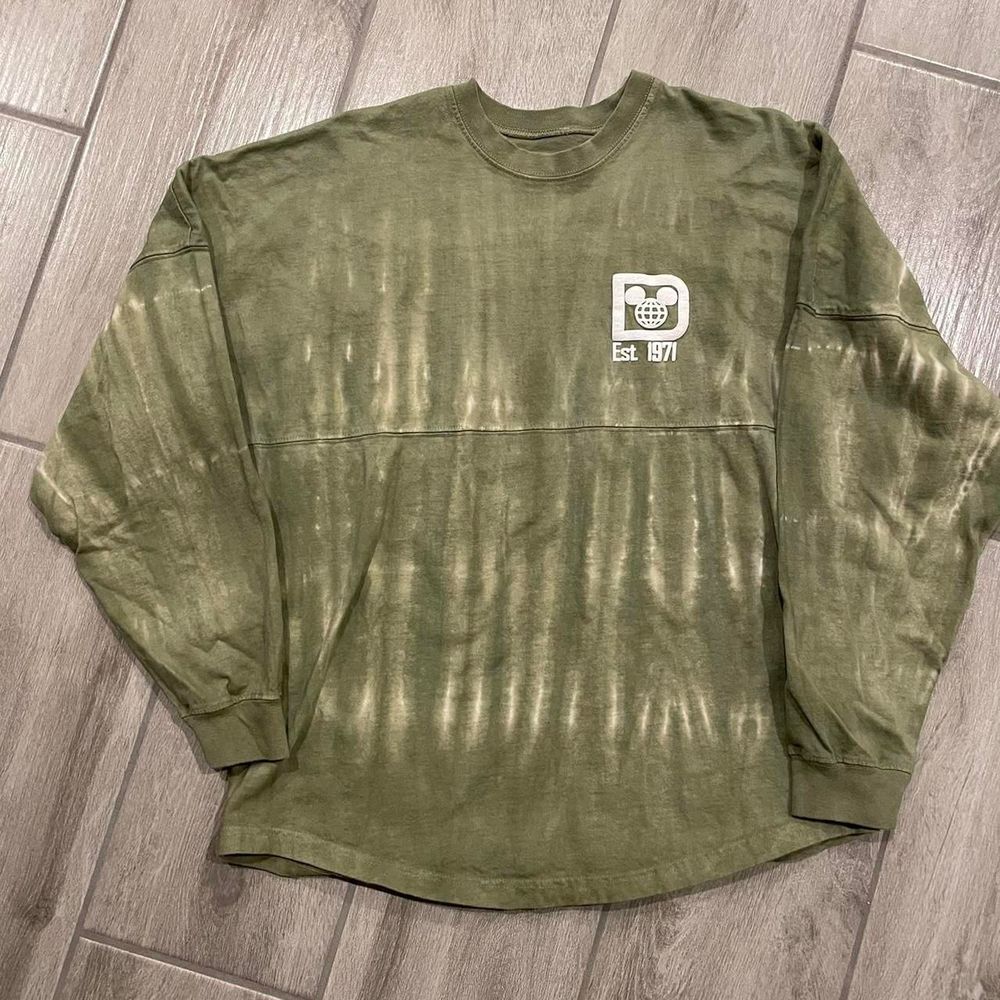 disneyland spirit jersey size small